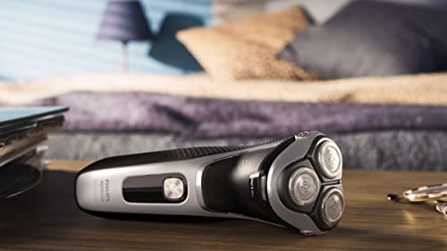 Wet & Dry Shaver 3800 - Rechargeable