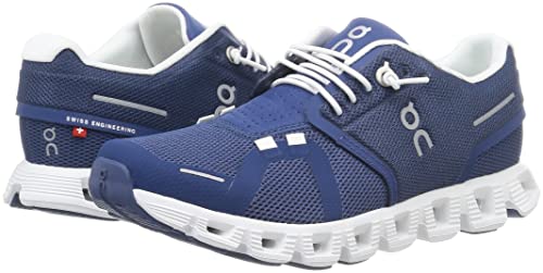 On Cloud Women 5 Sneakers, Denim/White, 7